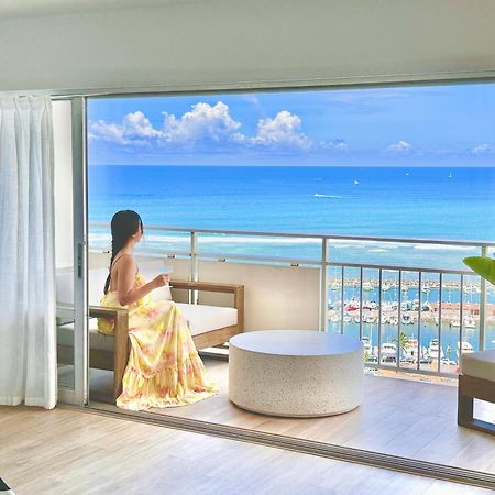 Panoramic Oceanview Resort - Full Kitchen In Each Room, 2 Swimming Pools, Onsite Restaurants, Fireworks Every Friday โฮโนลูลู ภายนอก รูปภาพ