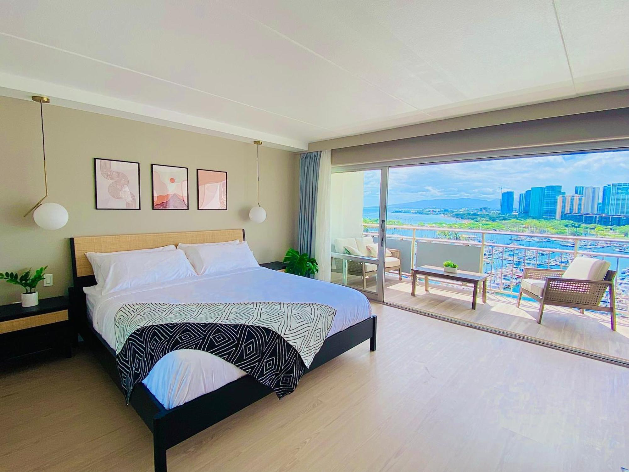 Panoramic Oceanview Resort - Full Kitchen In Each Room, 2 Swimming Pools, Onsite Restaurants, Fireworks Every Friday โฮโนลูลู ภายนอก รูปภาพ