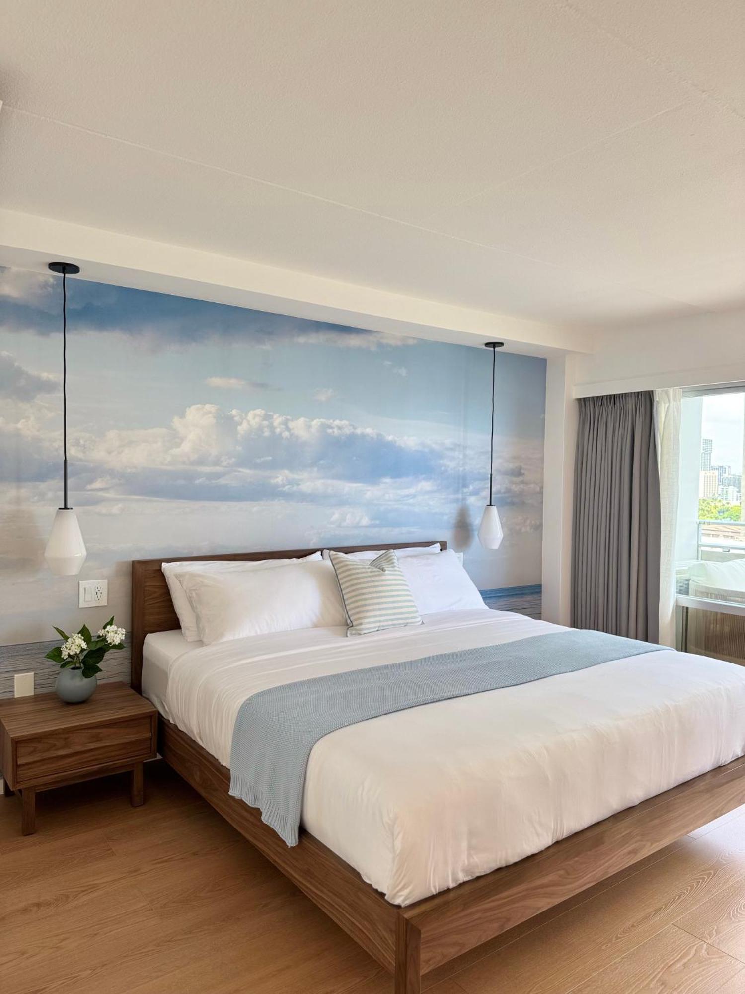 Panoramic Oceanview Resort - Full Kitchen In Each Room, 2 Swimming Pools, Onsite Restaurants, Fireworks Every Friday โฮโนลูลู ภายนอก รูปภาพ